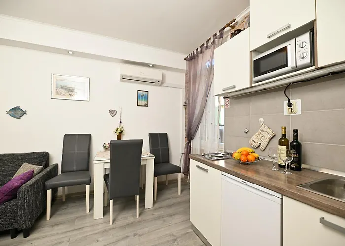 Posejdon & Neptun דירה *